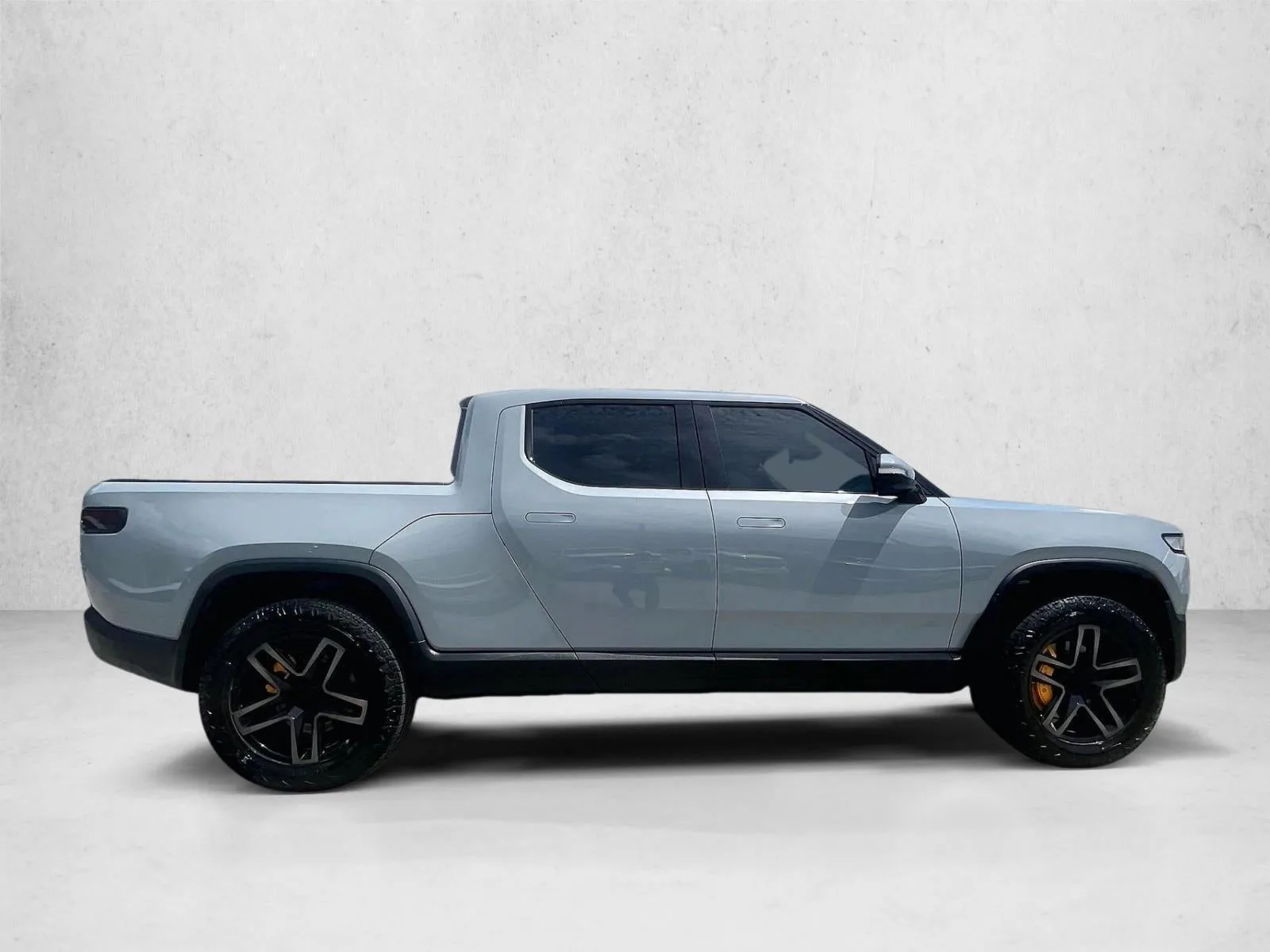 2022 RIVIAN R1T Adventure Package photo 5
