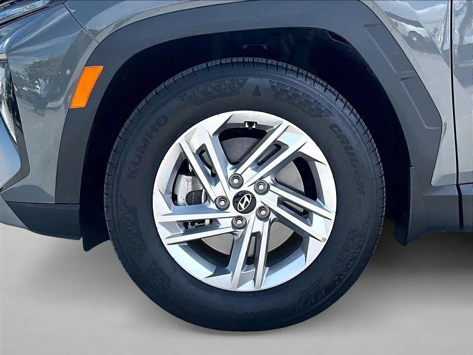 2025 Hyundai Tucson SE photo 10
