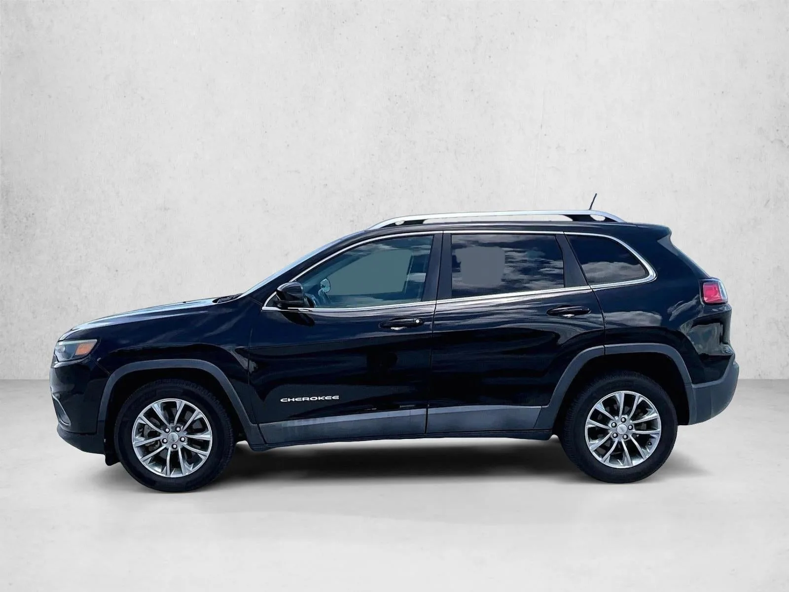 2019 Jeep CHER LATITUDE PLUS photo 6
