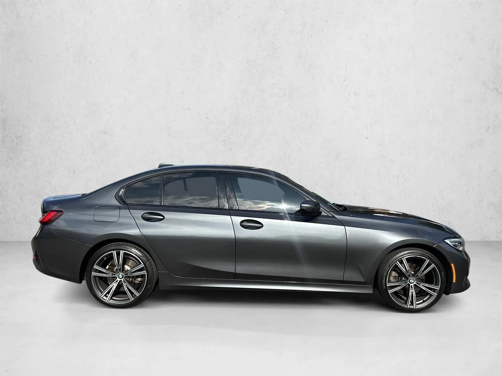 2022 BMW 330i Sedan North America photo 4