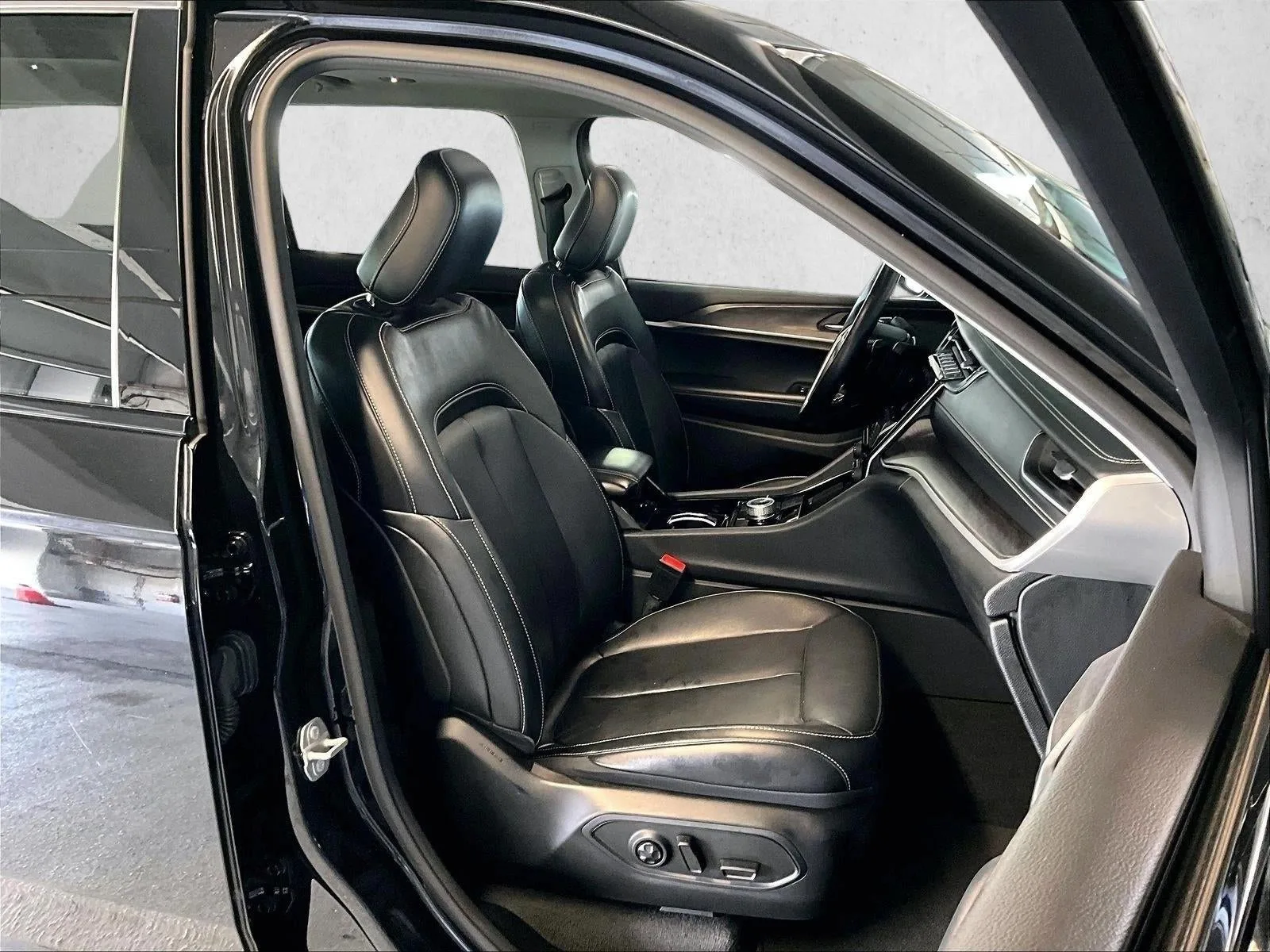2021 Jeep Grand Cherokee L Limited photo 9