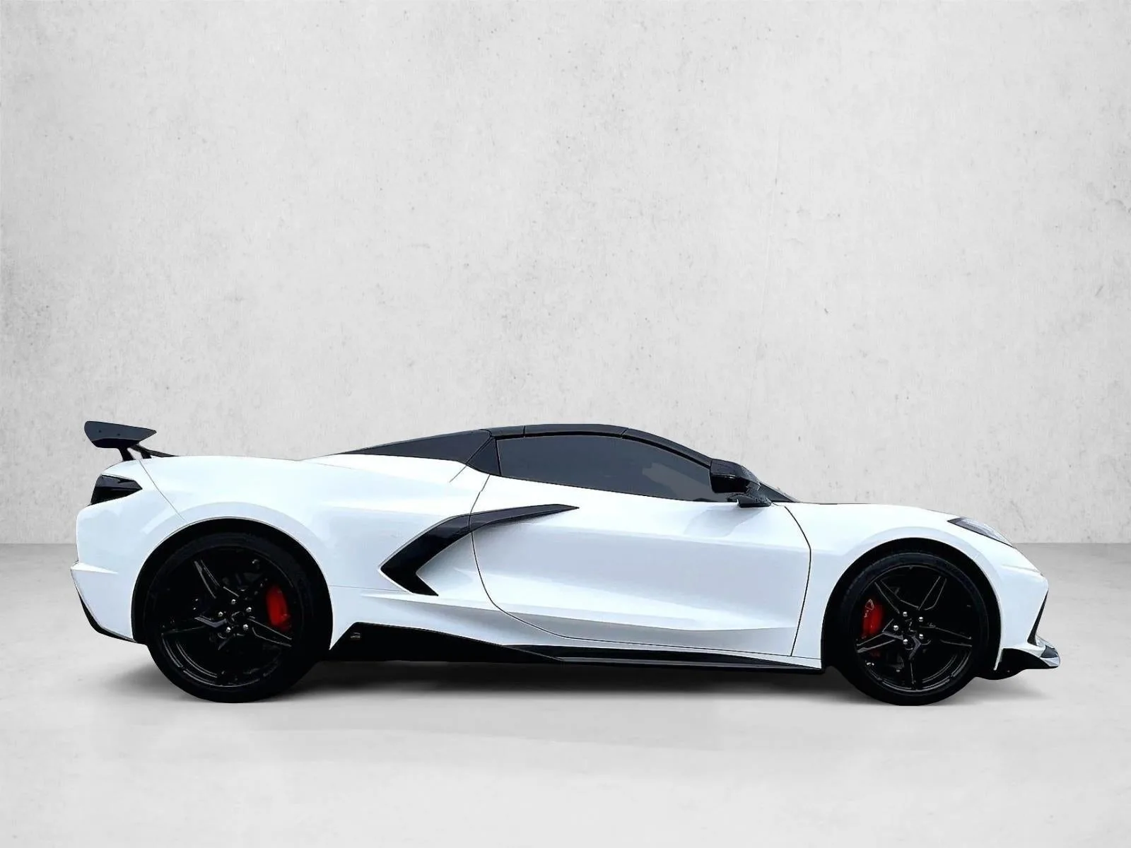 2025 Chevrolet Corvette Stingray 2LT photo 5