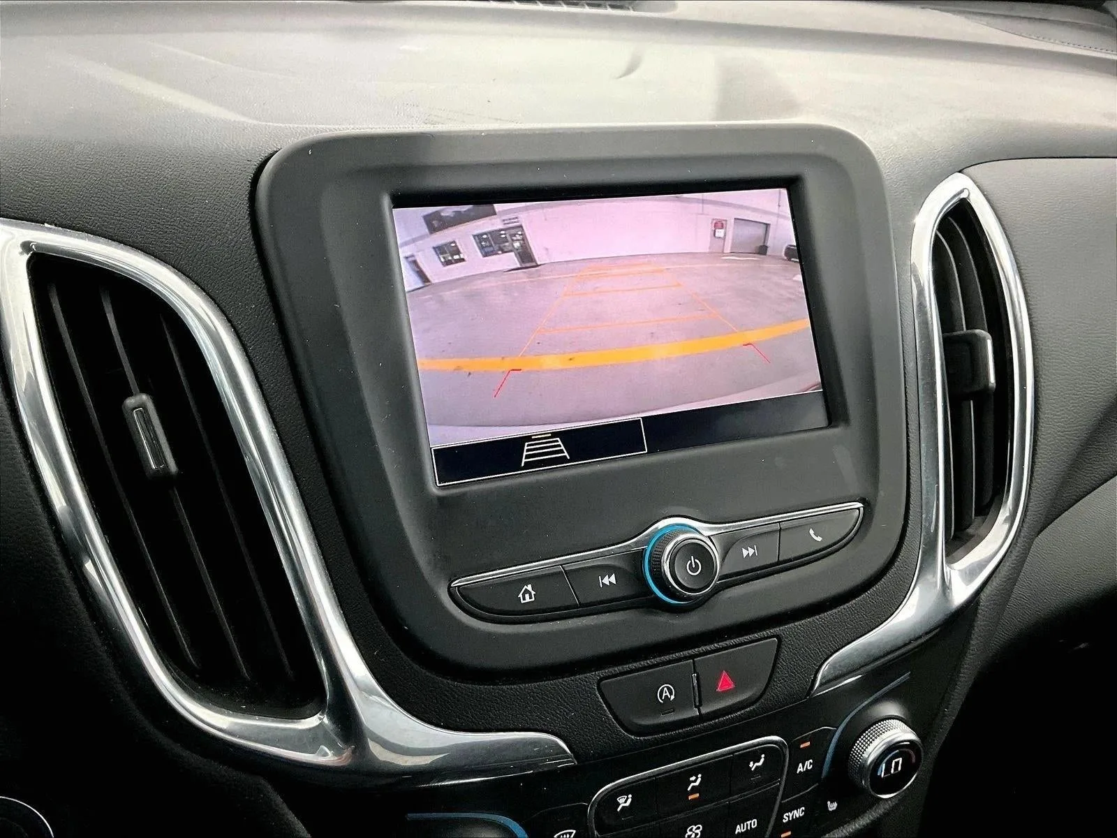 2023 Chevrolet Equinox LT photo 23