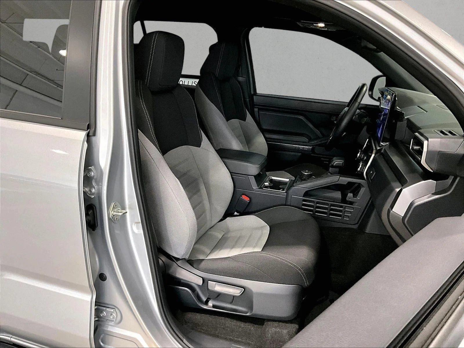 2025 Toyota 4Runner TRD Off Road photo 9