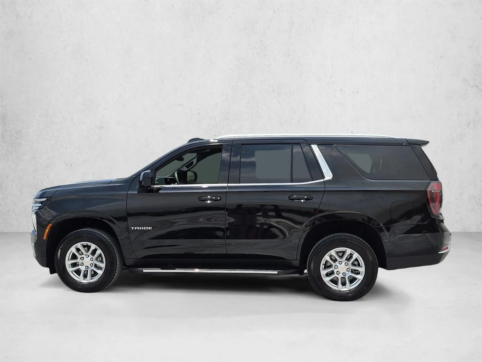 2026 Chevrolet Tahoe LS photo 9