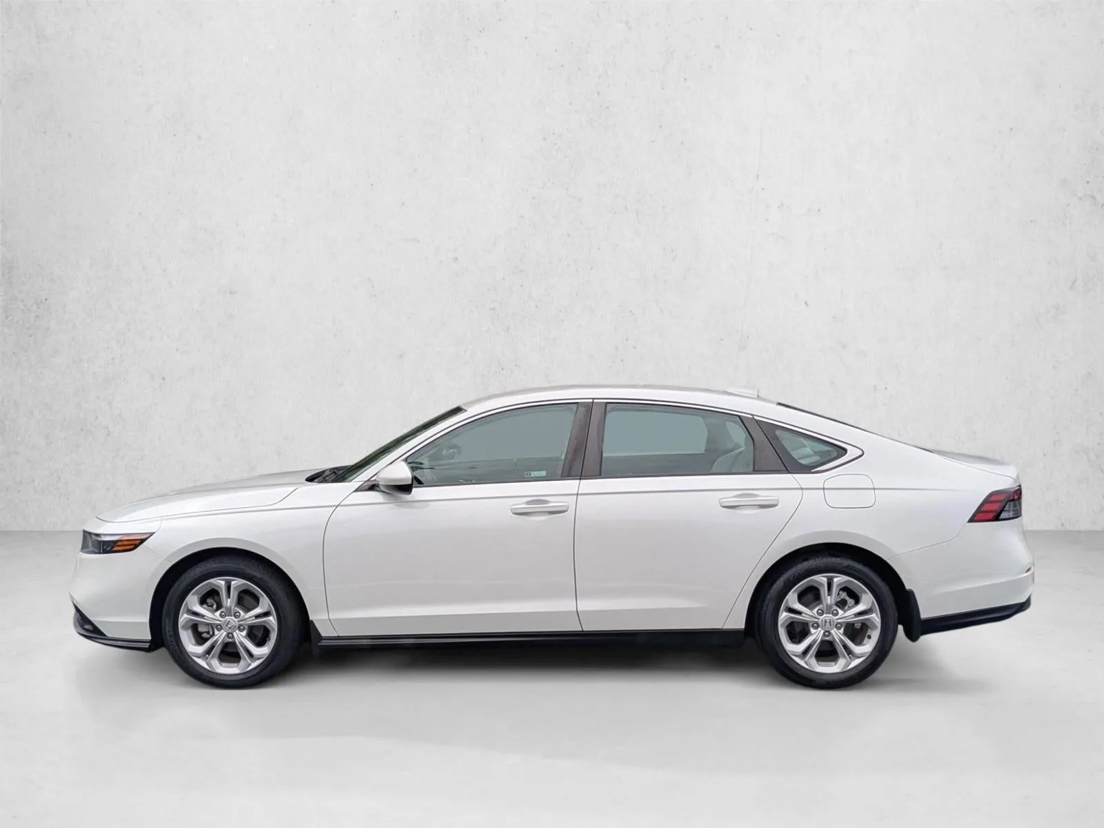 2023 Honda Accord Sedan LX CVT photo 9