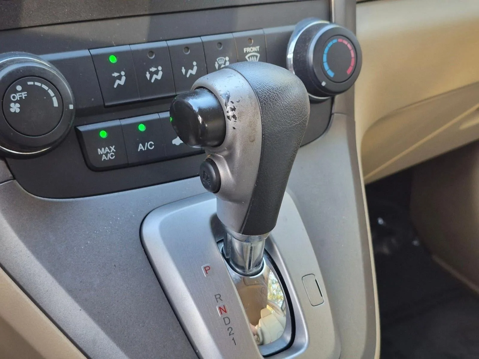 2011 Honda CR-V LX 2WD photo 12