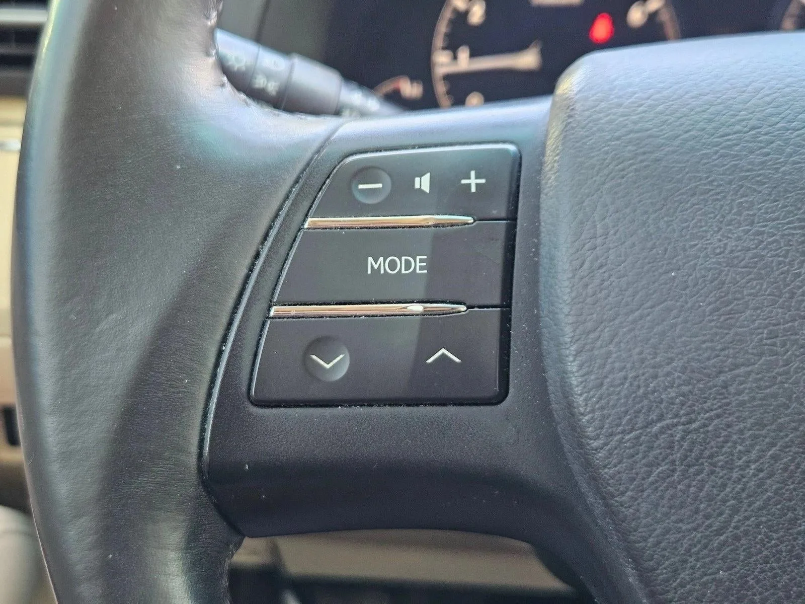 2011 Lexus RX 350 AWD 4dr photo 11