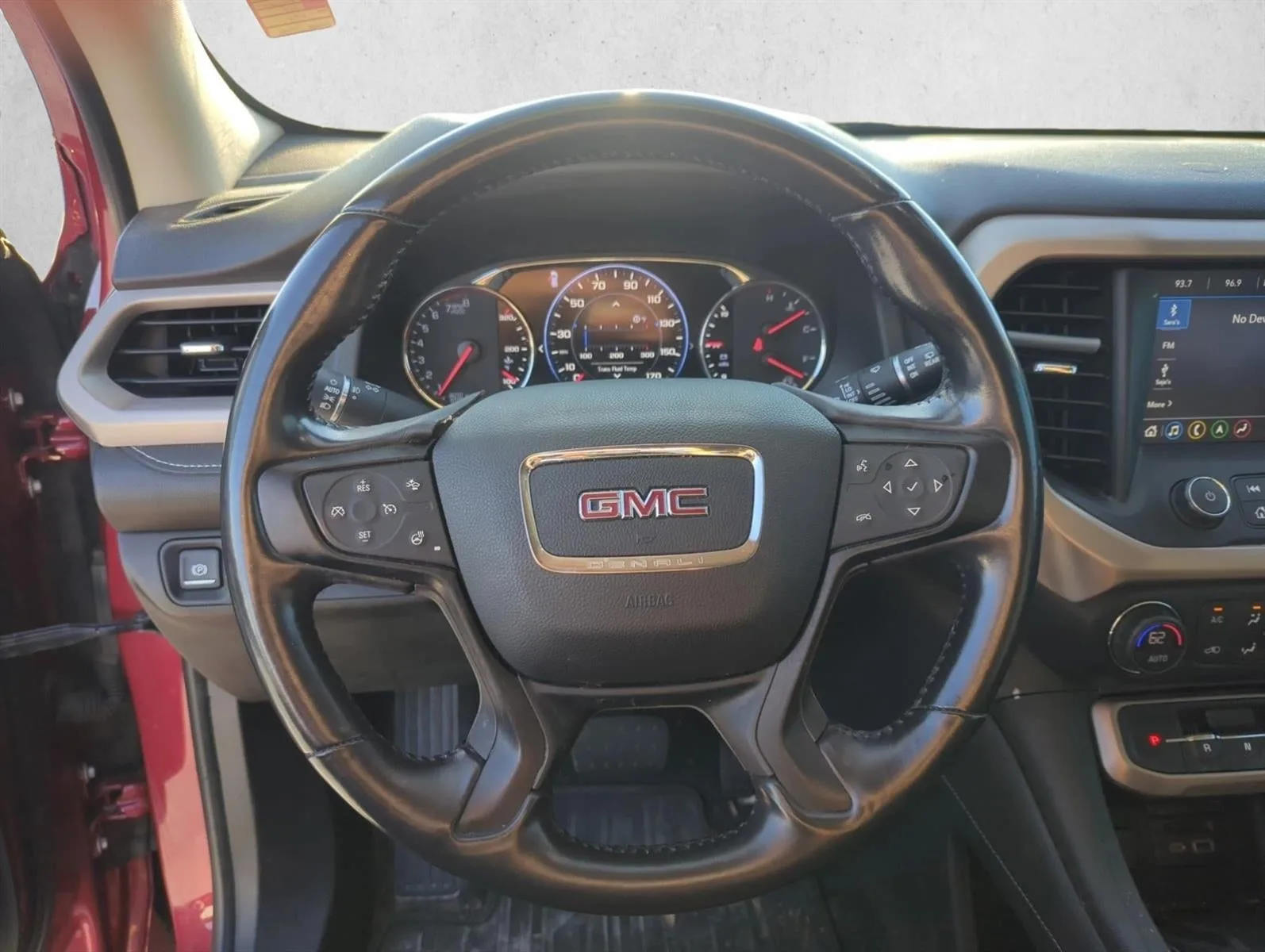 2020 GMC Acadia FWD Denali photo 10