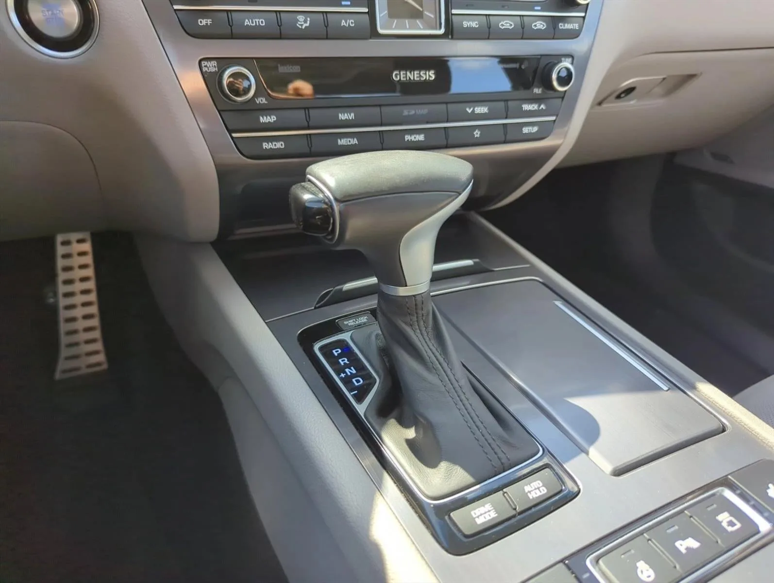 2020 Genesis G80 3.8L AWD photo 10