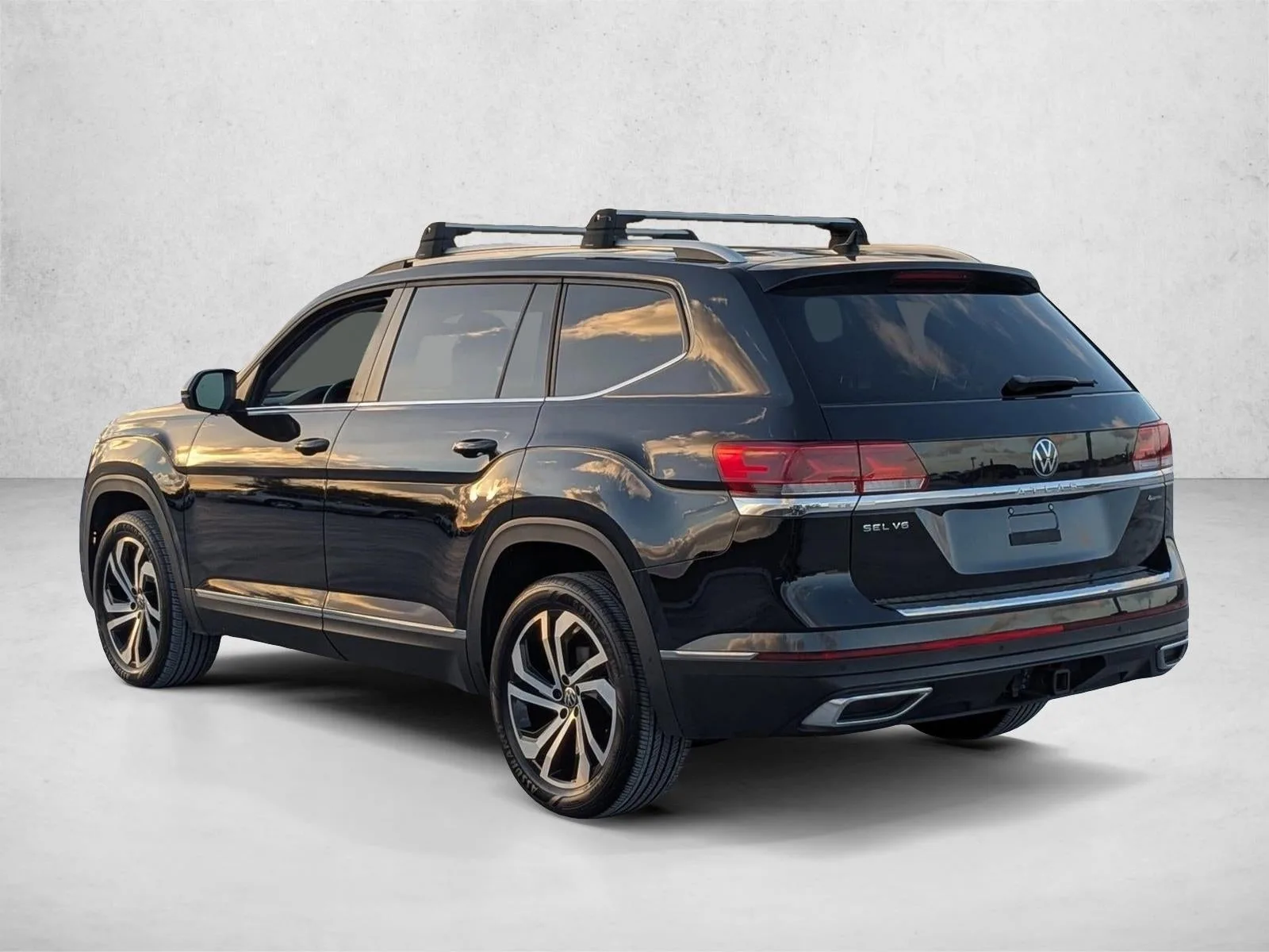 2023 Volkswagen Atlas 3.6L V6 SEL photo 8