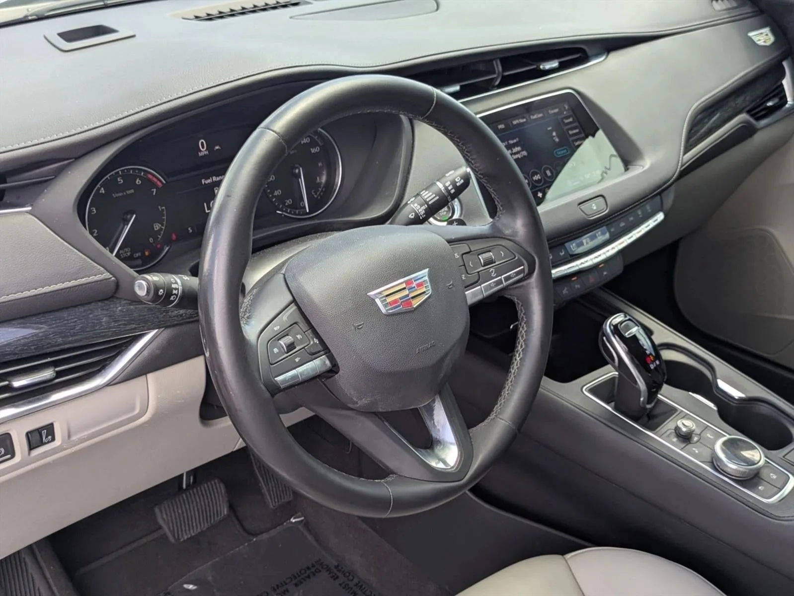 2022 Cadillac XT4 FWD 4dr Premium Luxury photo 10