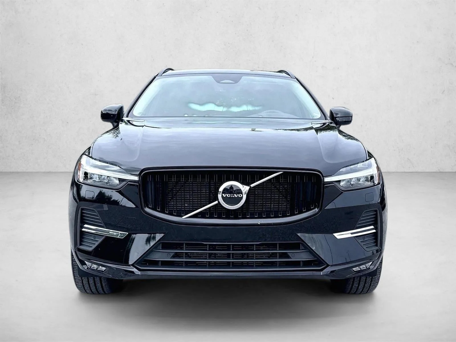 2022 Volvo XC60 B5 AWD Momentum photo 3