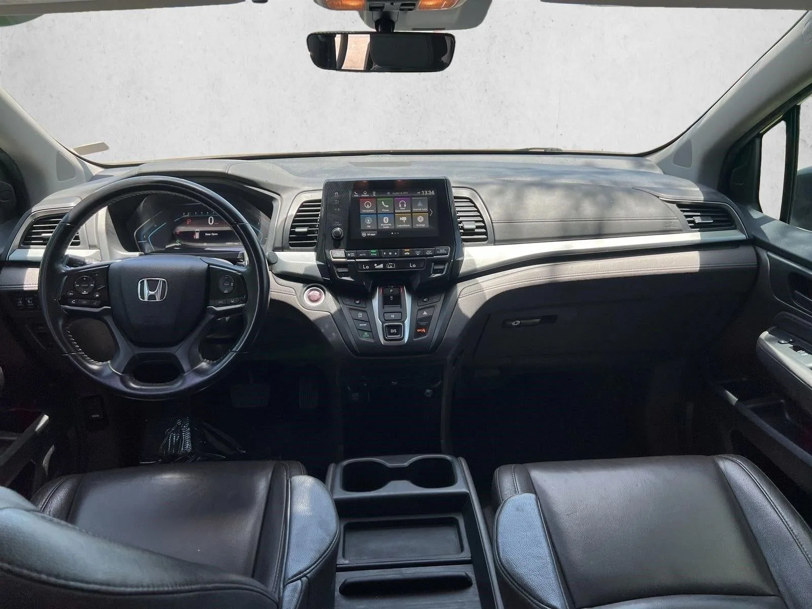 2020 Honda Odyssey Touring Auto photo 9