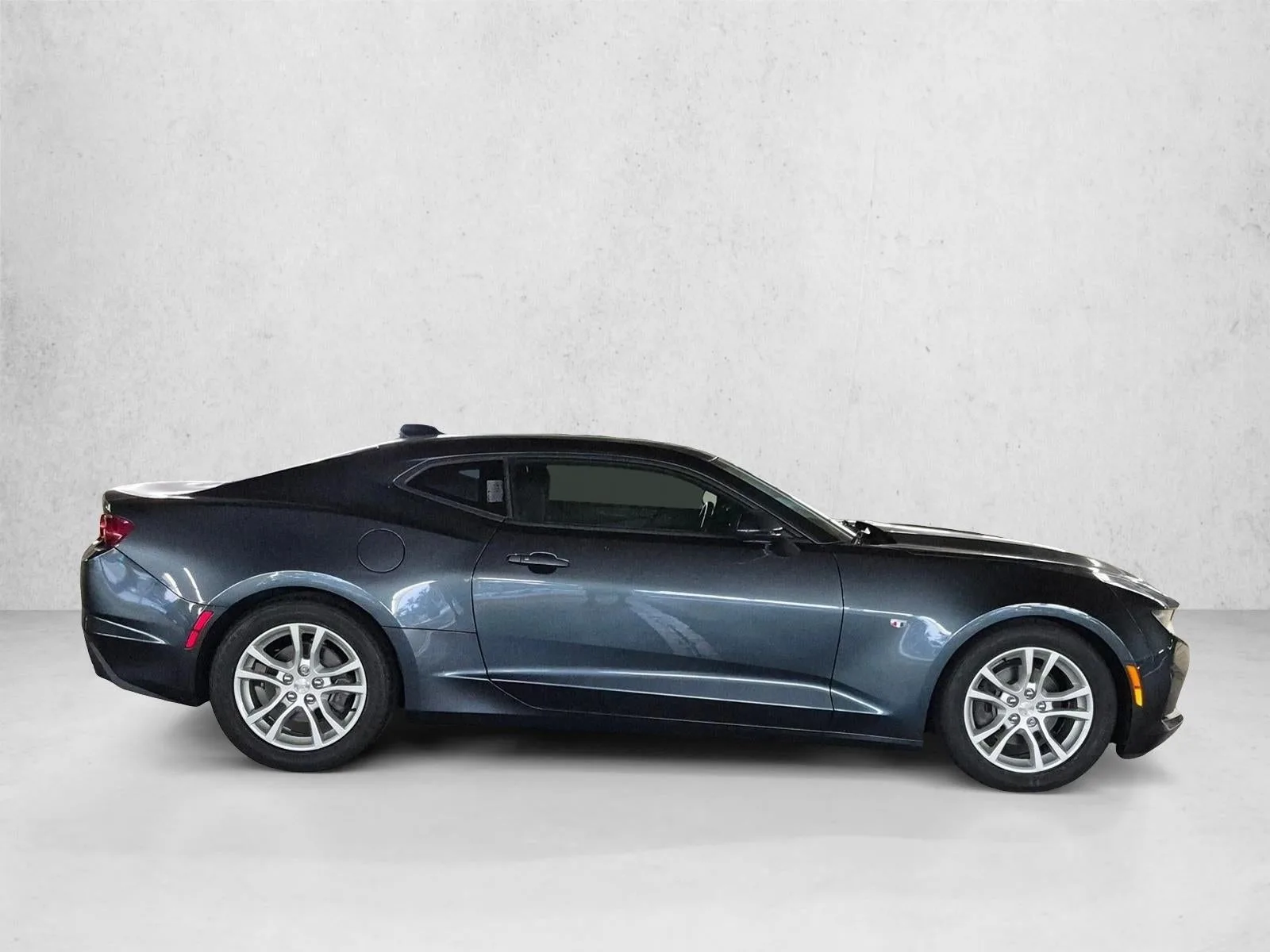 2022 Chevrolet Camaro 1LS photo 4