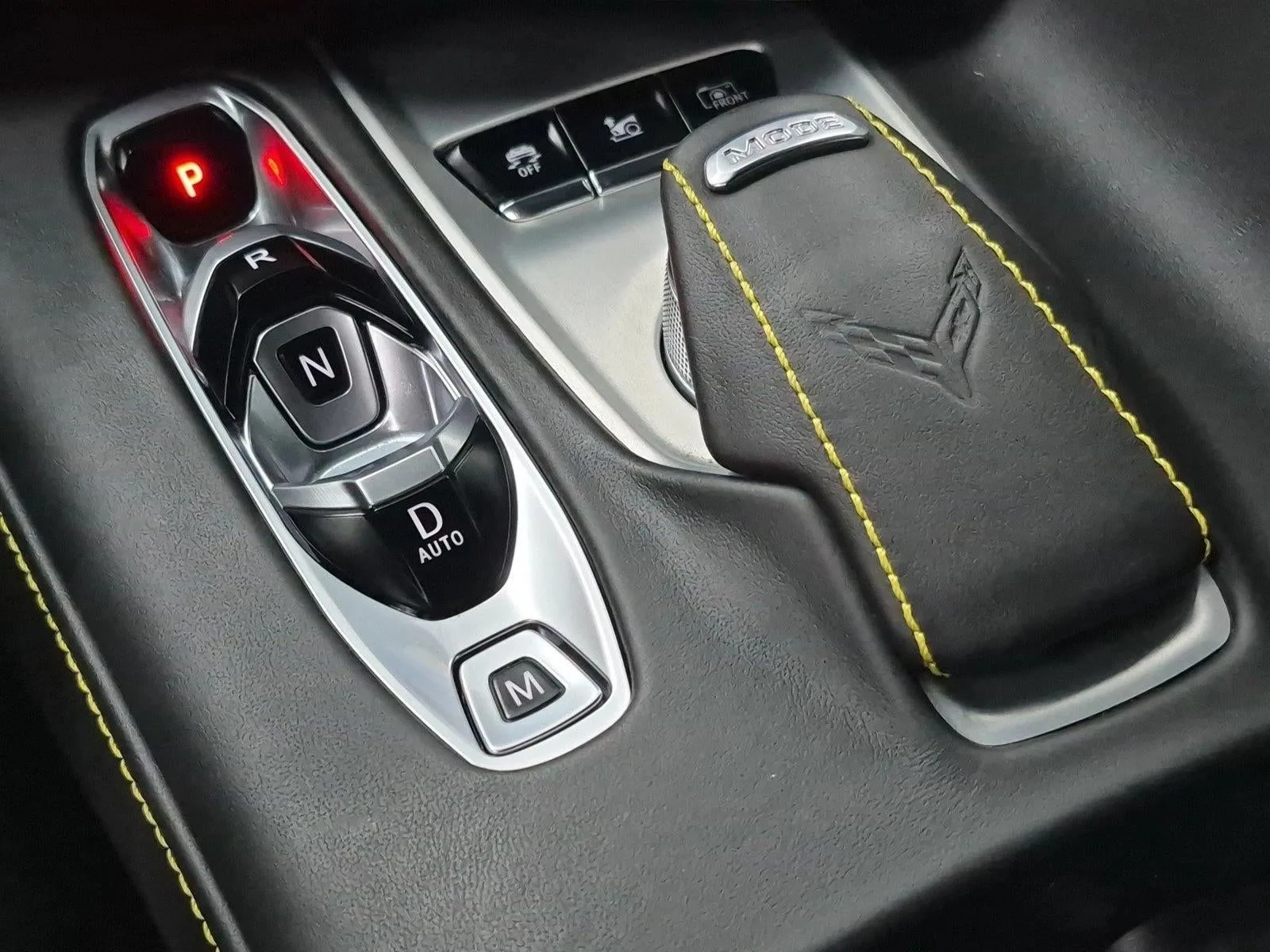 2025 Chevrolet Corvette Stingray 3LT photo 12