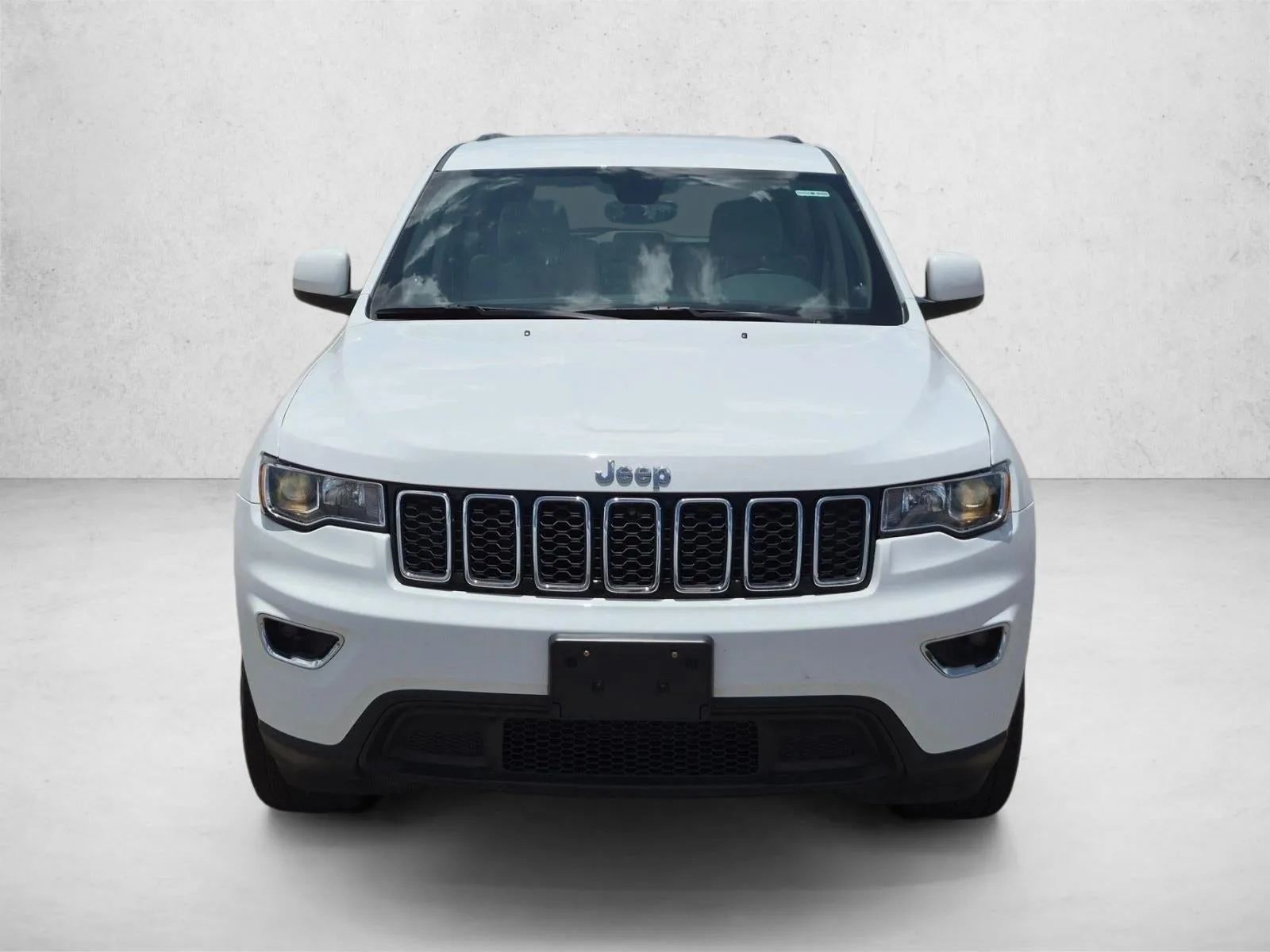 2022 Jeep Grand Cherokee WK Laredo E 4x4 photo 2