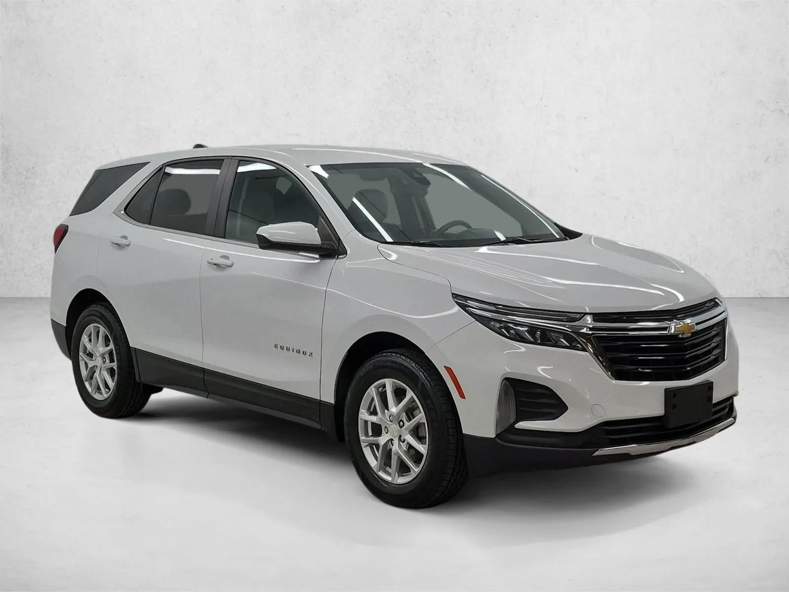 2023 Chevrolet Equinox LT photo 3