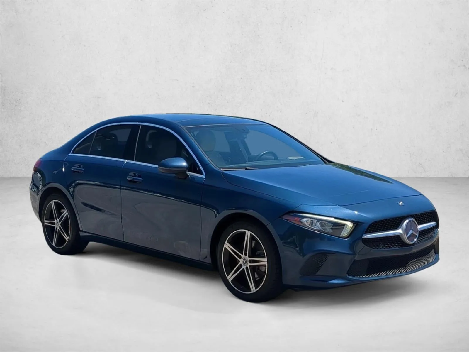 2019 Mercedes-Benz A 220 A 220 photo 3
