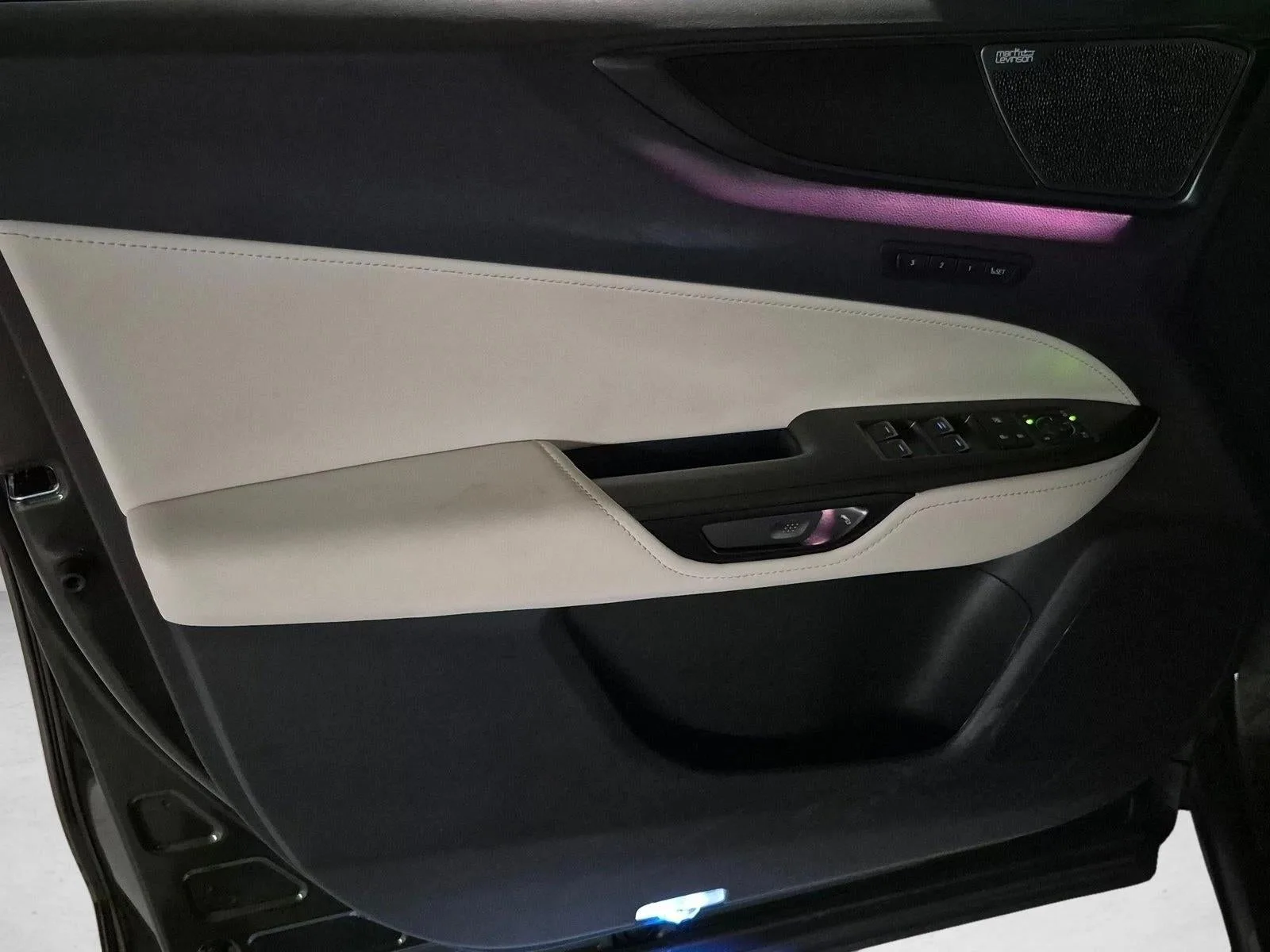 2026 Lexus NX 350 Luxury photo 9