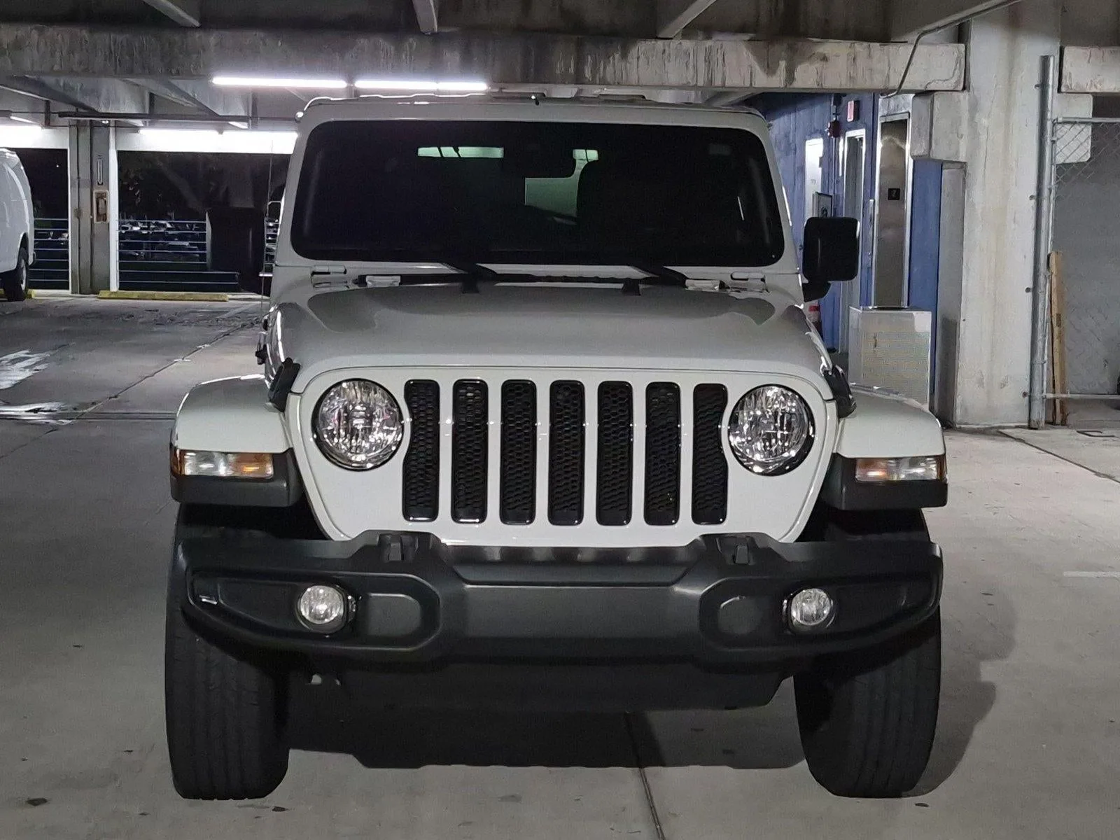 2022 Jeep Wrangler Unlimited Sahara Altitude 4x4 photo 2