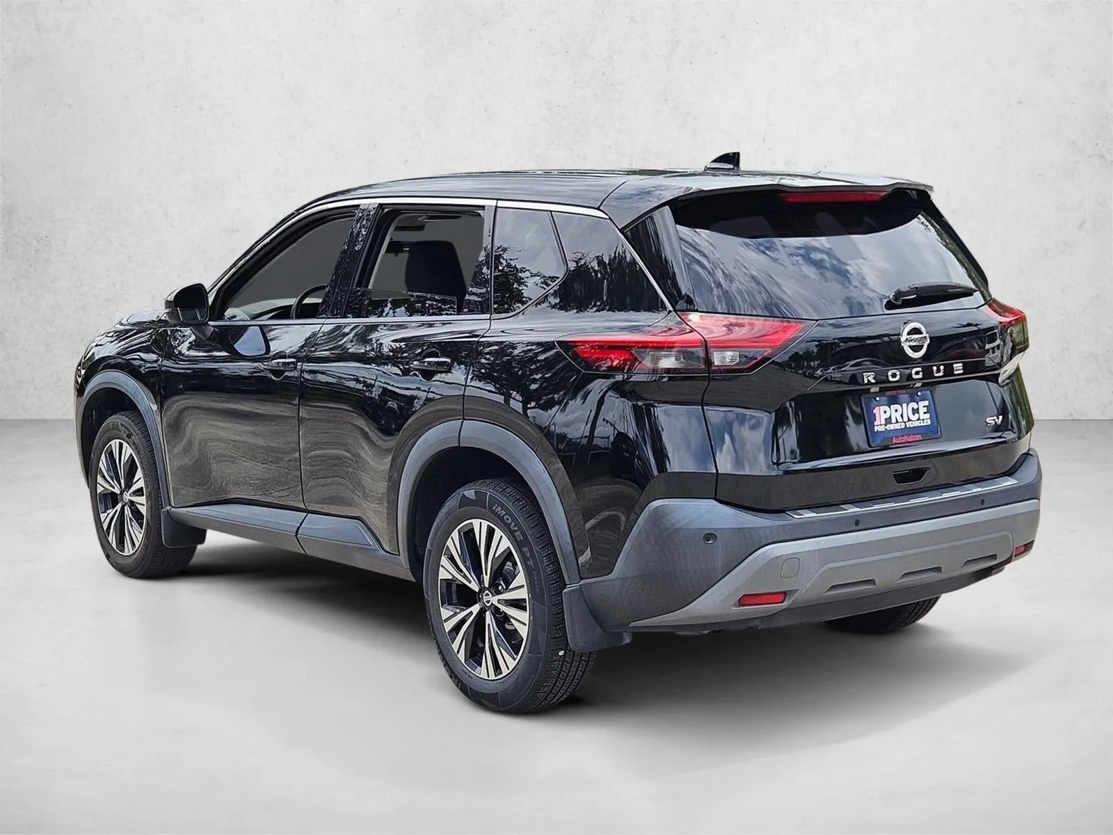 2021 Nissan Rogue FWD SV photo 8