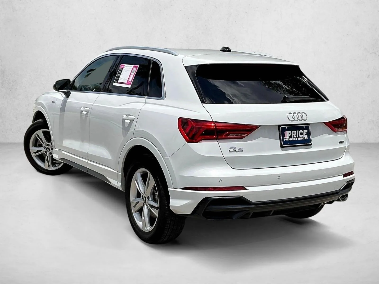 2022 Audi Q3 S line Premium Plus 45 TFSI quattro photo 11