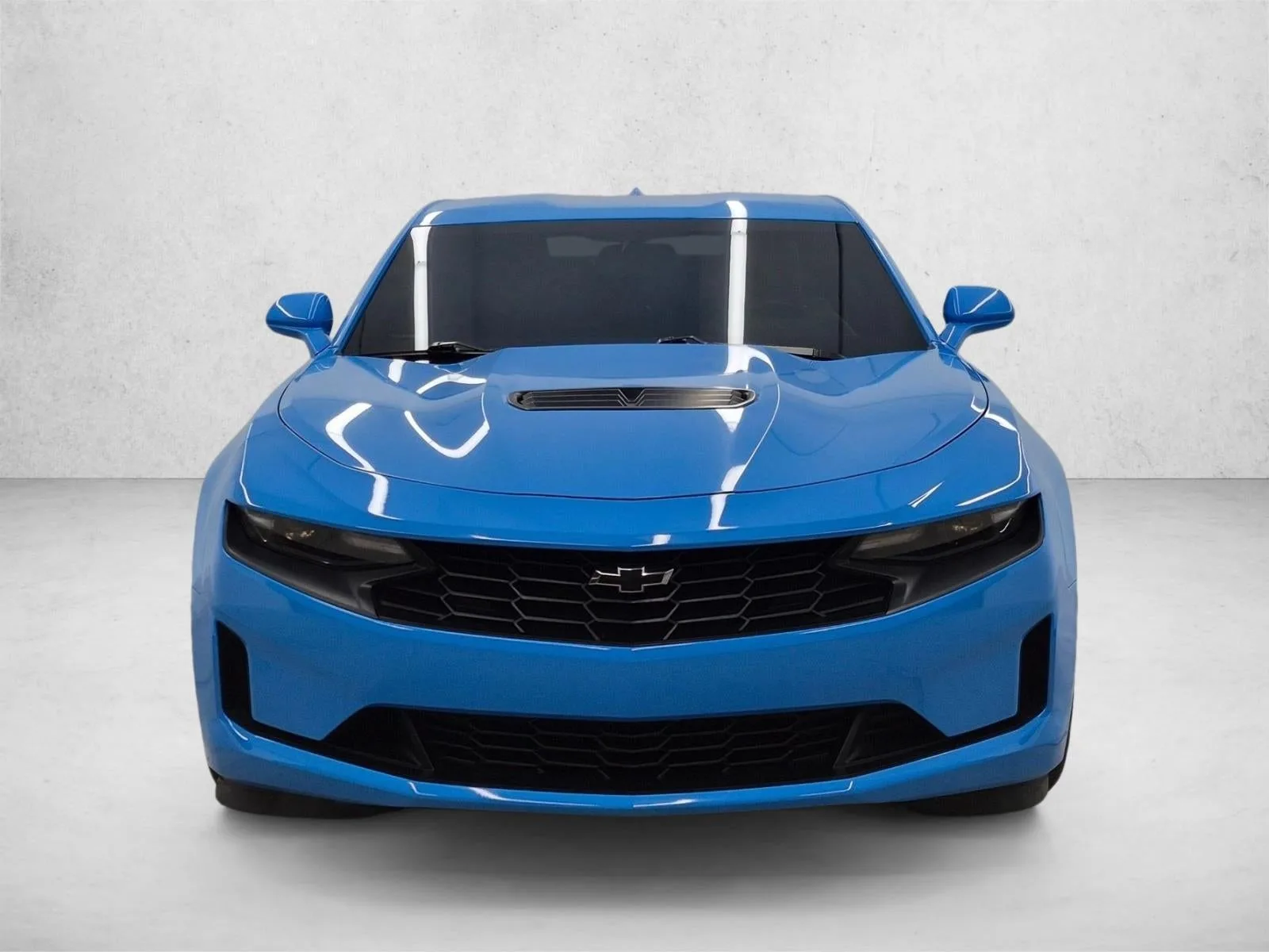 2022 Chevrolet Camaro LT1 photo 2