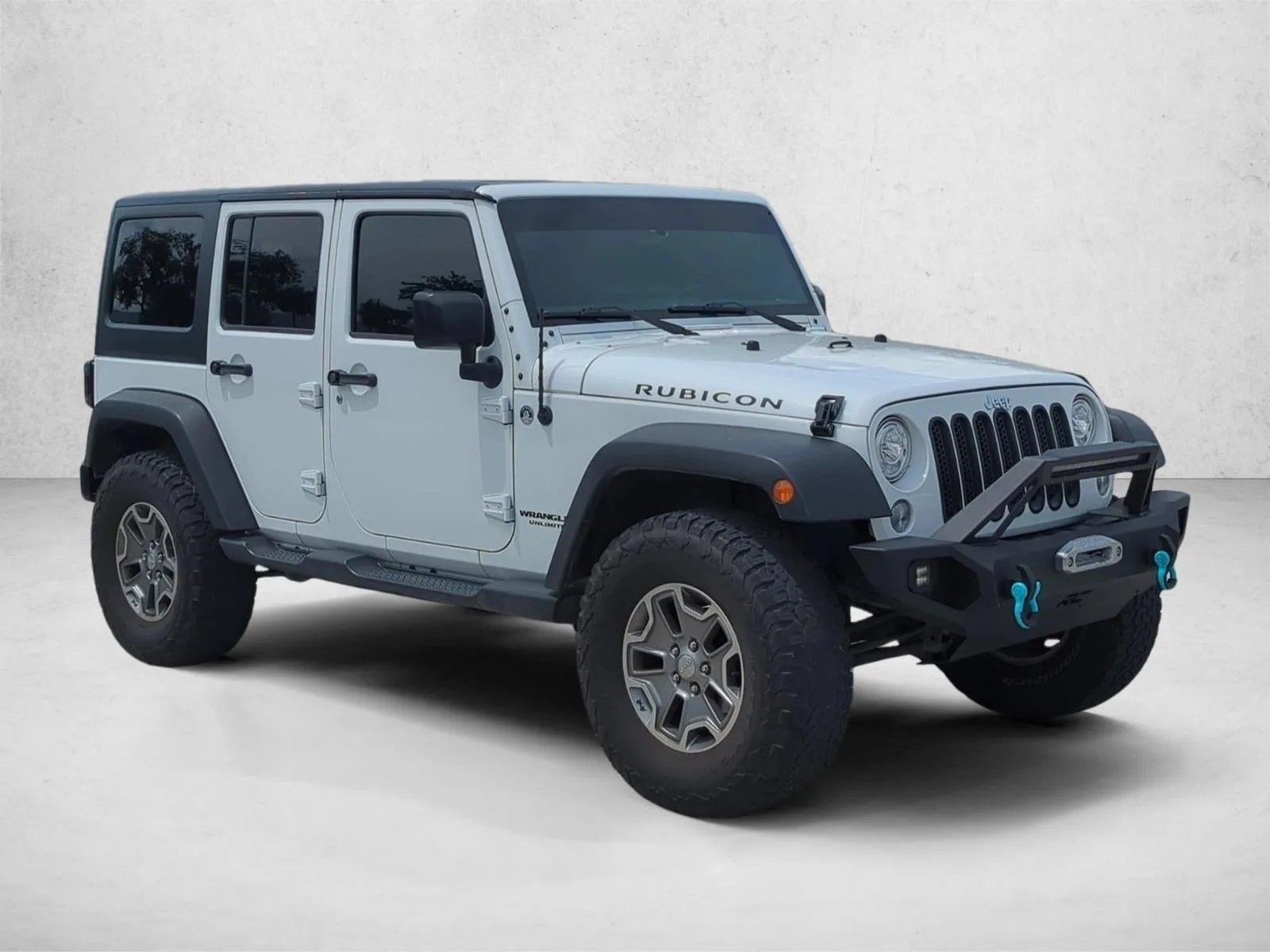 2017 Jeep Wrangler Unlimited Rubicon 4x4 photo 3