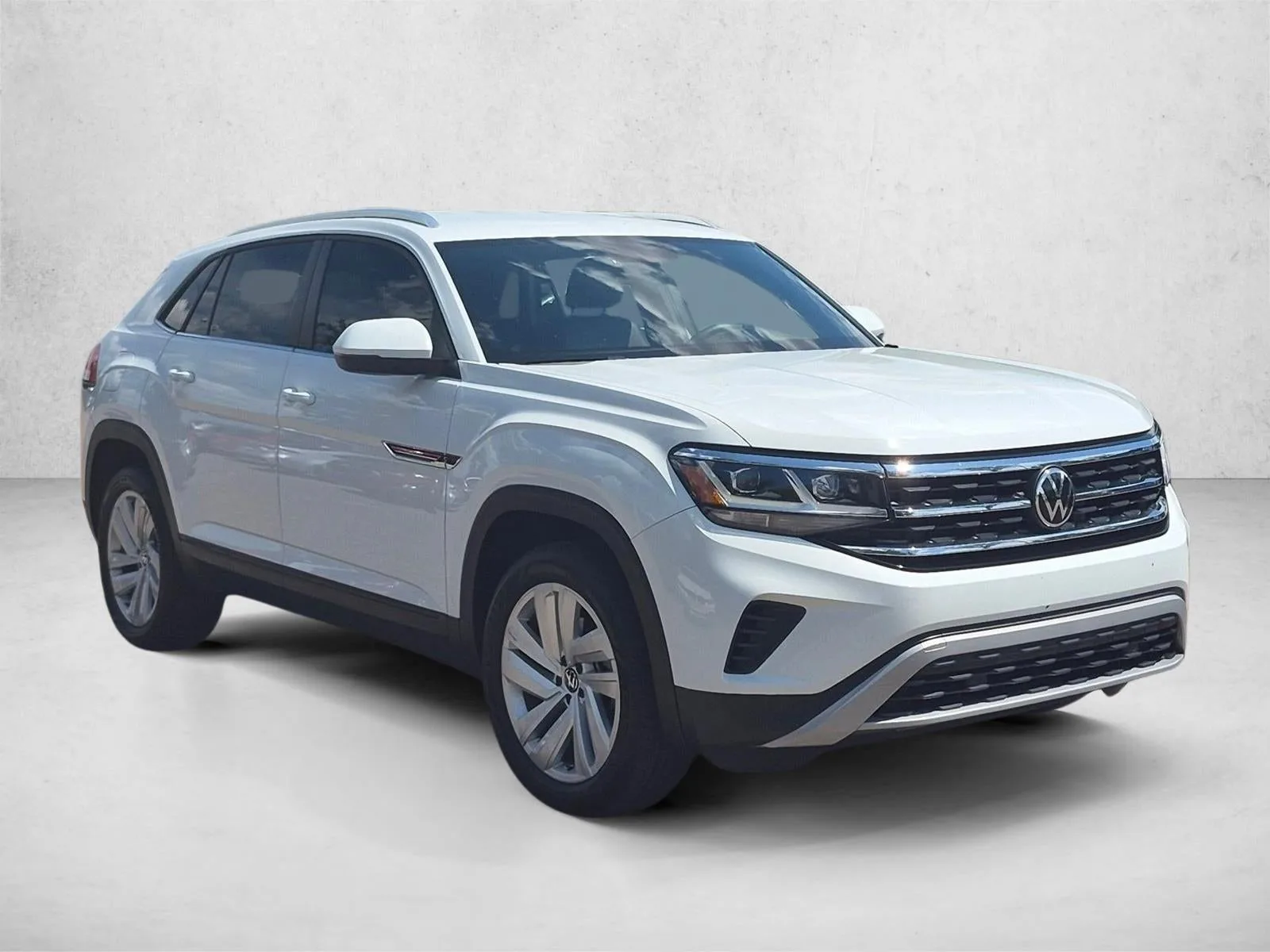 2023 Volkswagen Atlas Cross Sport 3.6L V6 SE w/Technology FWD photo 3