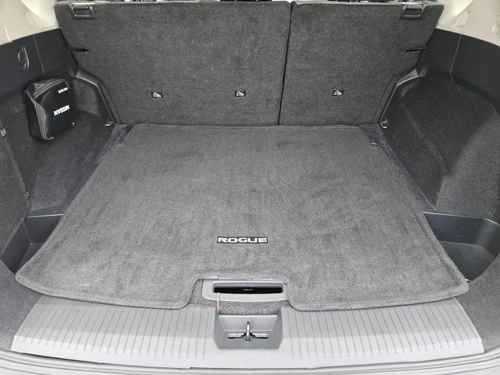 2021 Nissan Rogue FWD SV photo 6