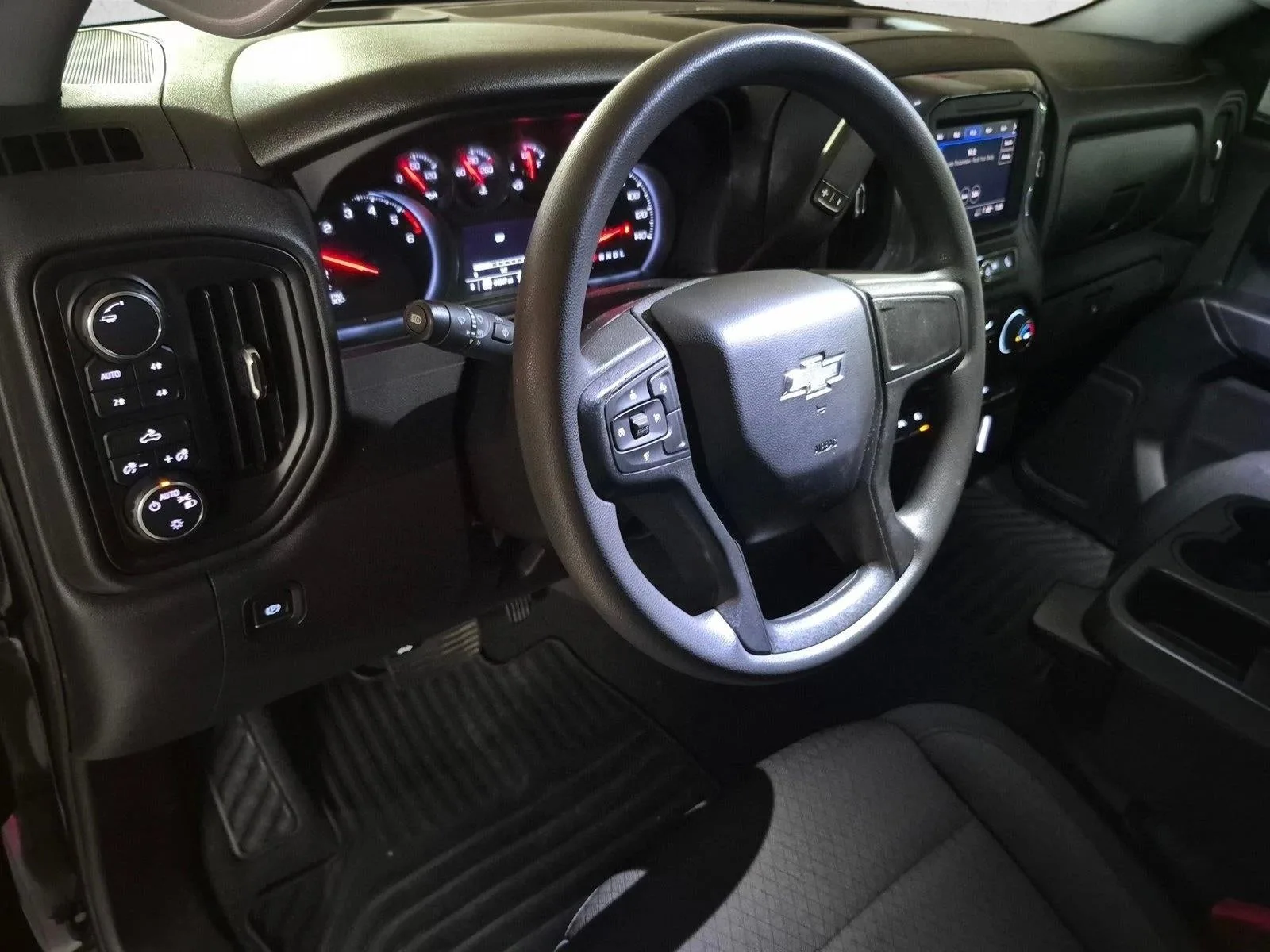 2024 Chevrolet Silverado 1500 Custom Trail Boss photo 10