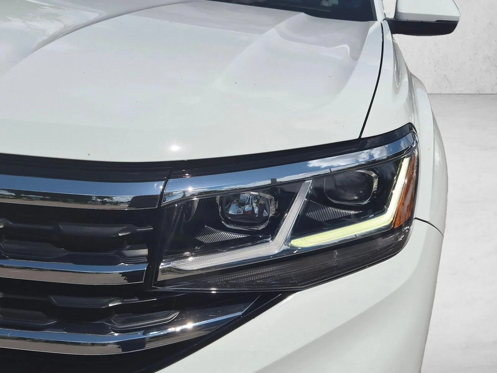 2023 Volkswagen Atlas Cross Sport 3.6L V6 SE w/Technology FWD photo 9