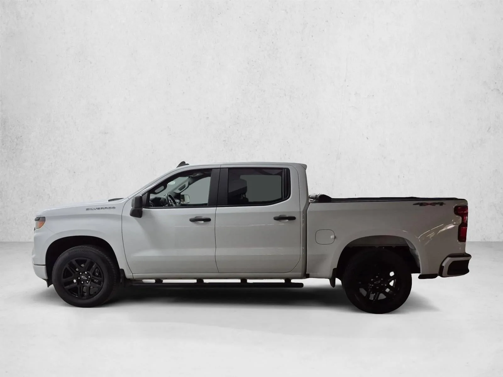 2024 Chevrolet Silverado 1500 Custom photo 9