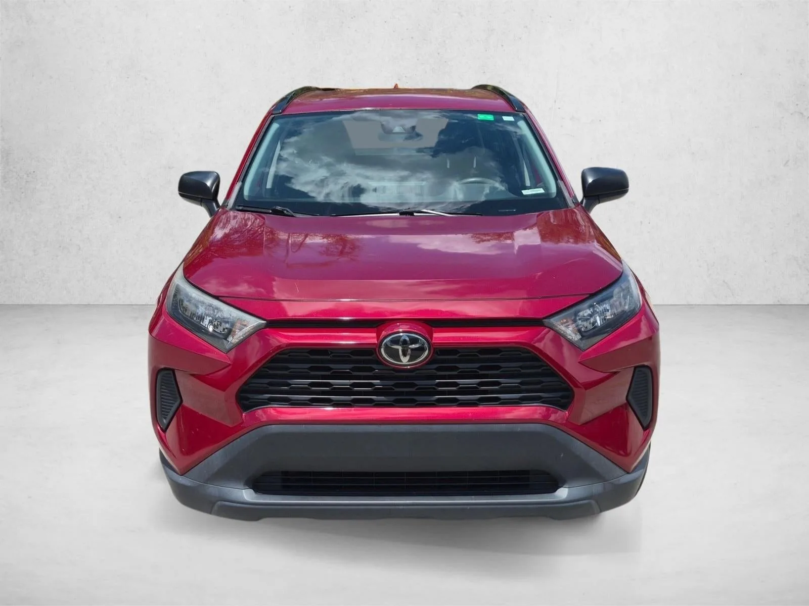 2021 Toyota RAV4 LE photo 2