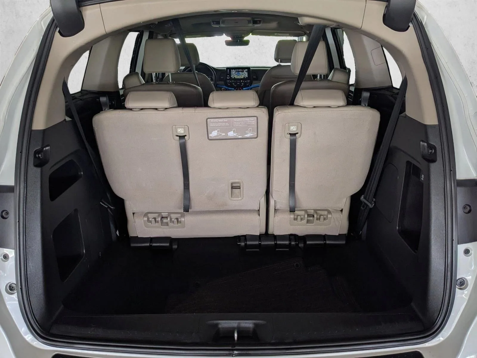 2024 Honda Odyssey Touring photo 6