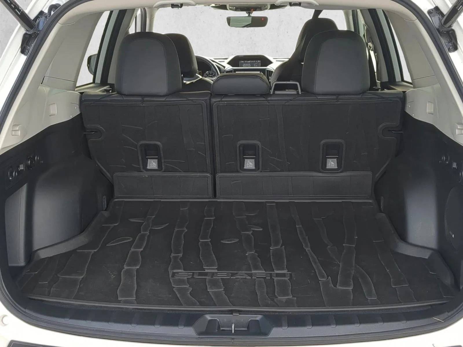 2024 Subaru Forester Touring photo 6