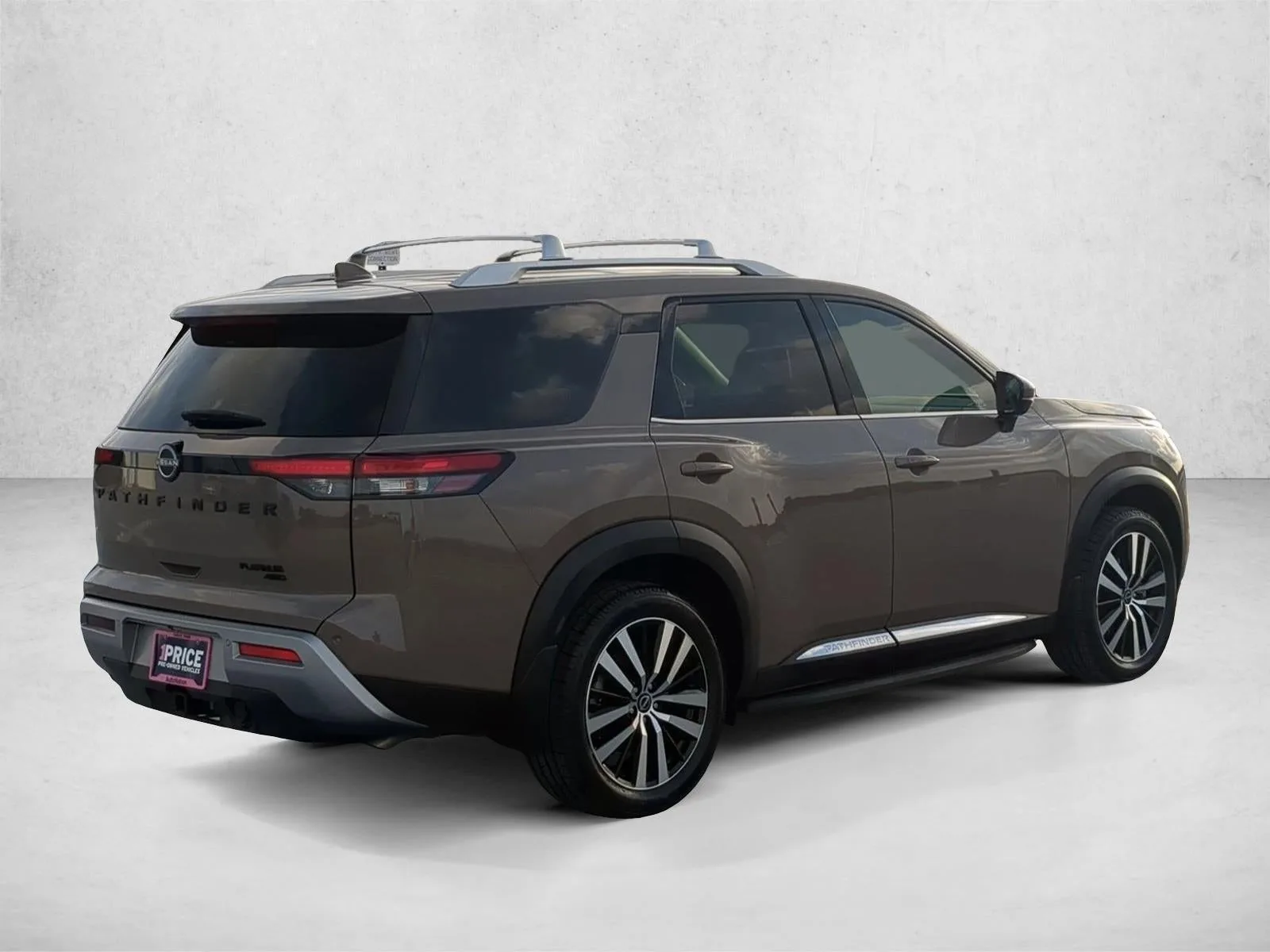 2023 Nissan Pathfinder Platinum 4WD photo 5