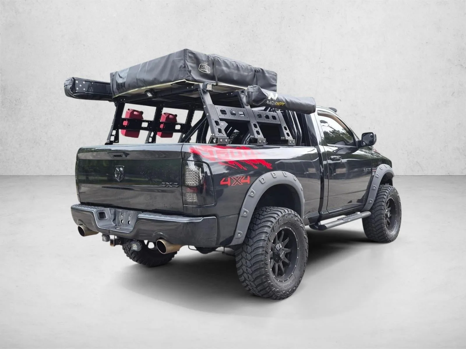 2017 RAM 1500 Sport 4x4 Regular Cab 6'4" Box photo 5
