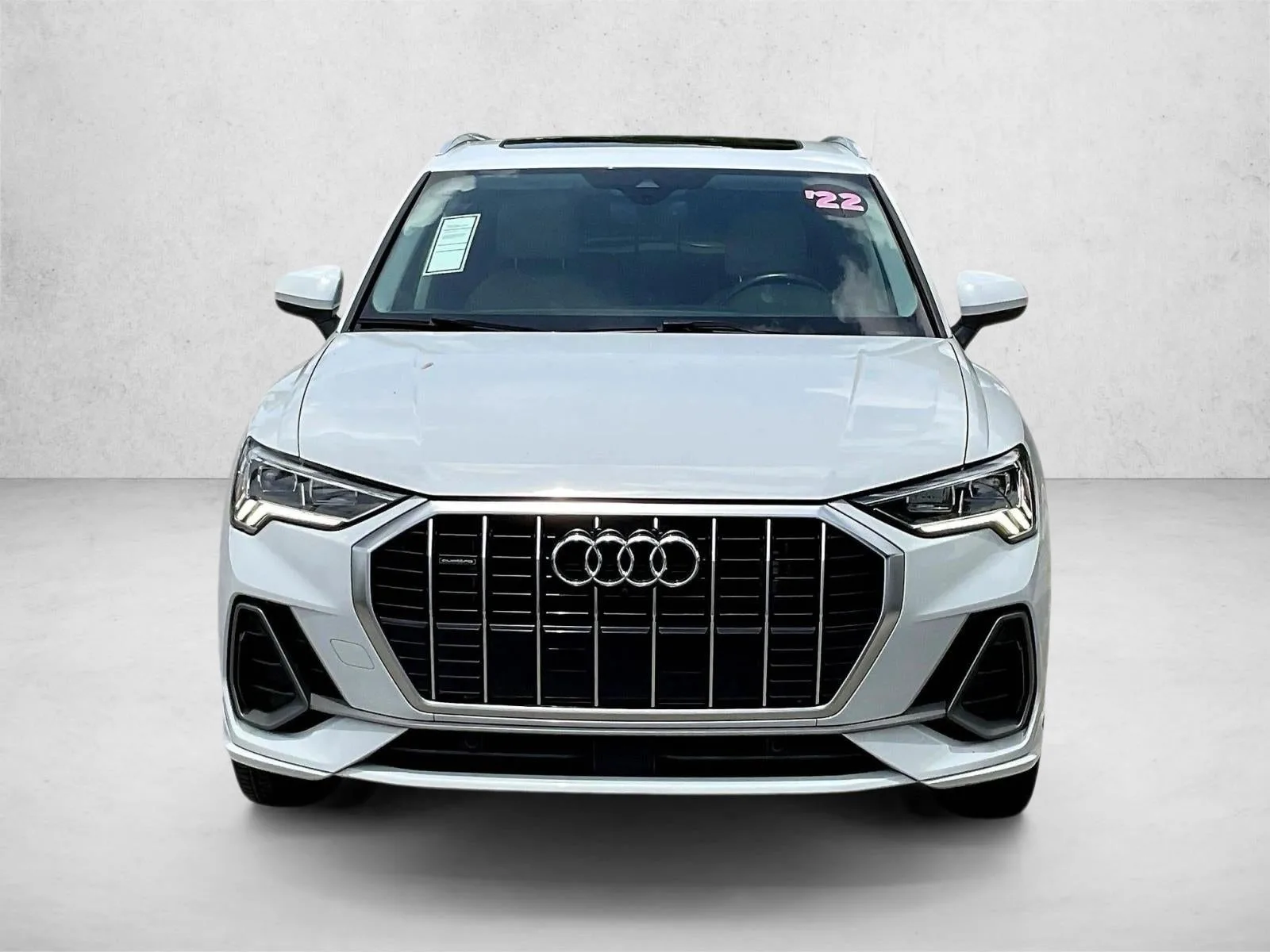 2022 Audi Q3 S line Premium Plus 45 TFSI quattro photo 3