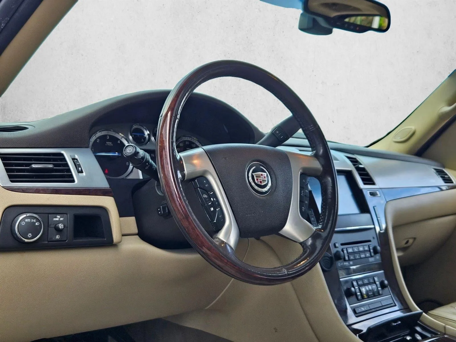 2011 Cadillac Escalade RWD Luxury photo 10