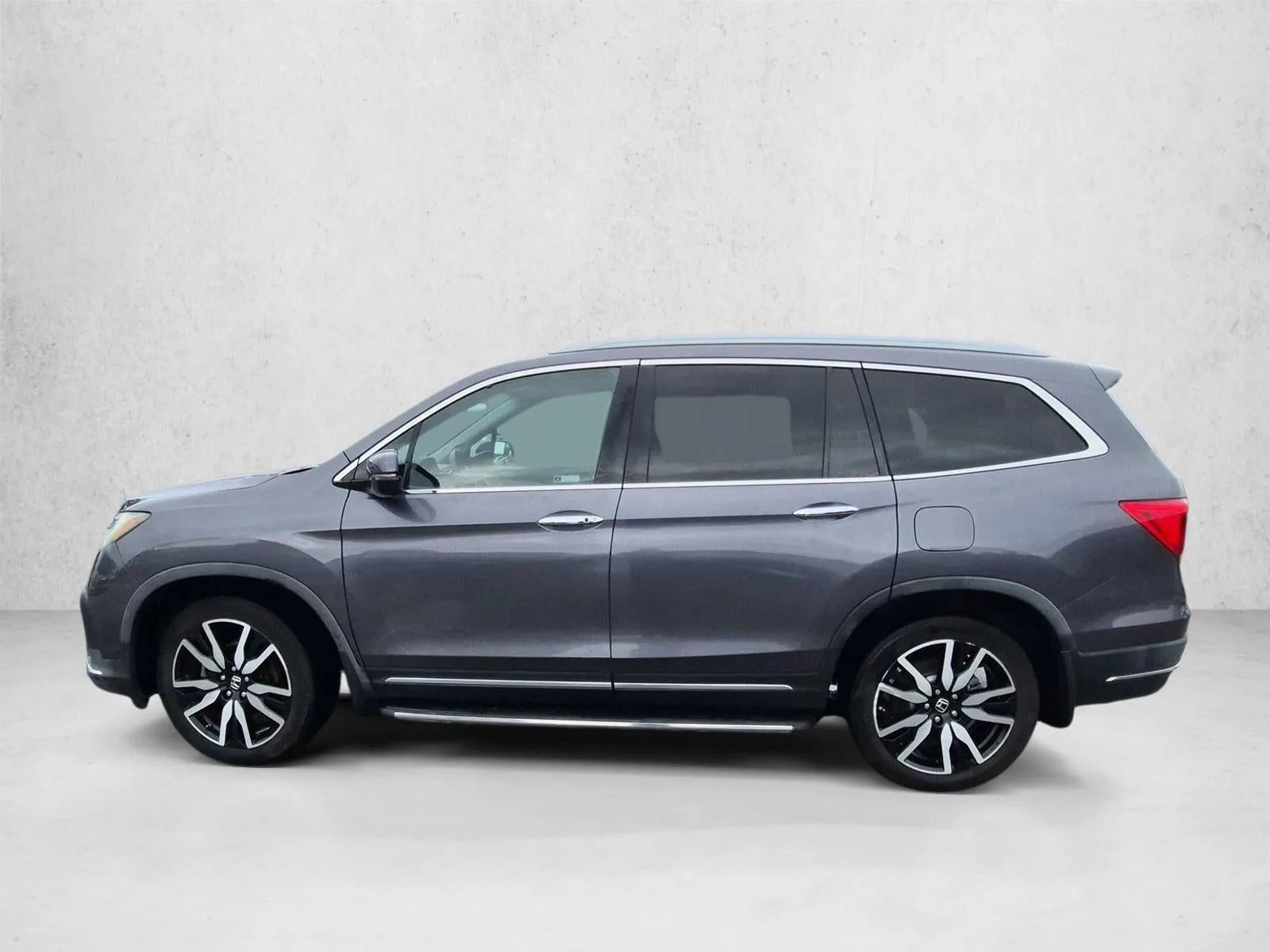 2019 Honda Pilot Touring 7-Passenger AWD photo 9