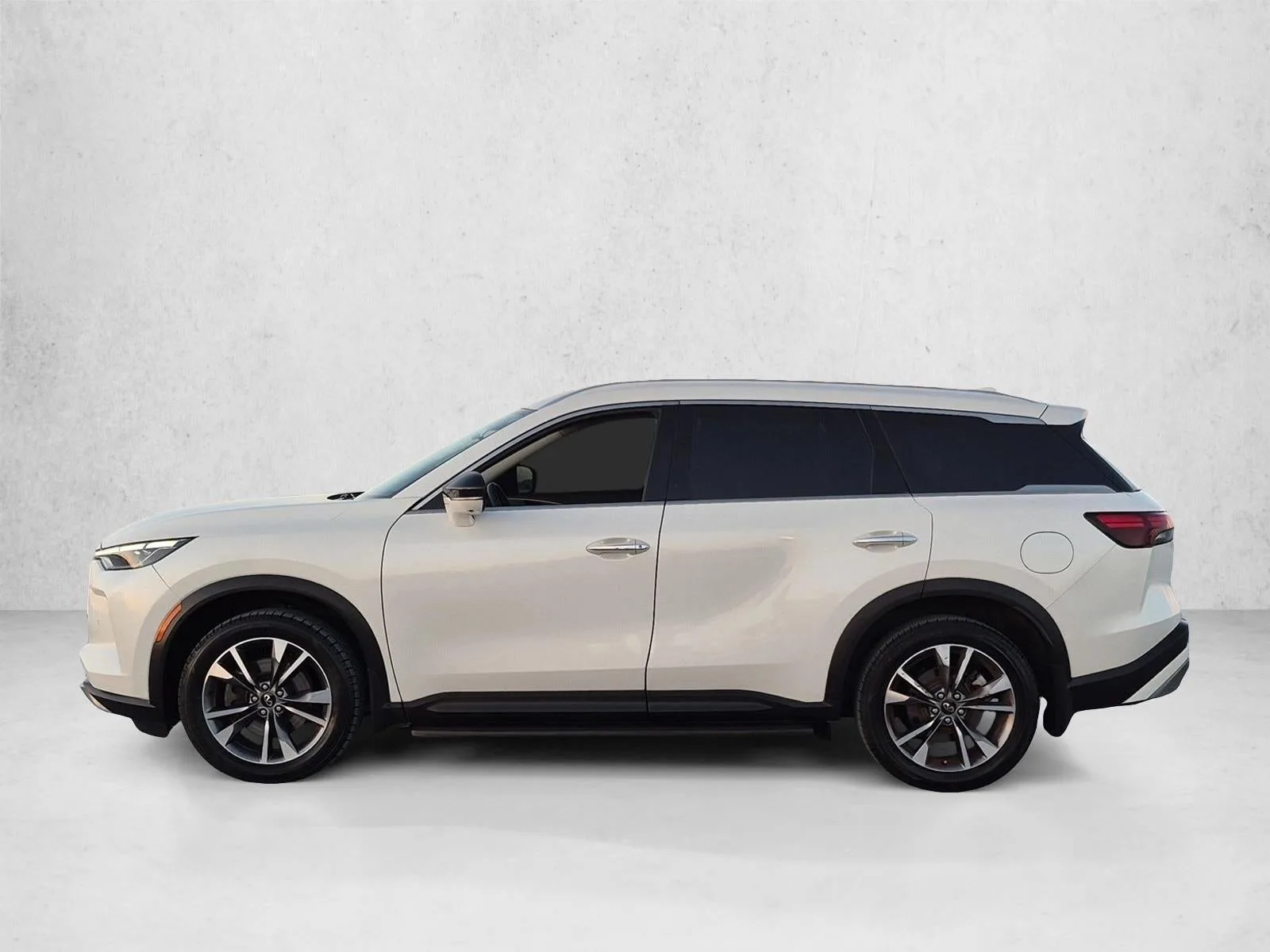 2022 INFINITI QX60 LUXE photo 9