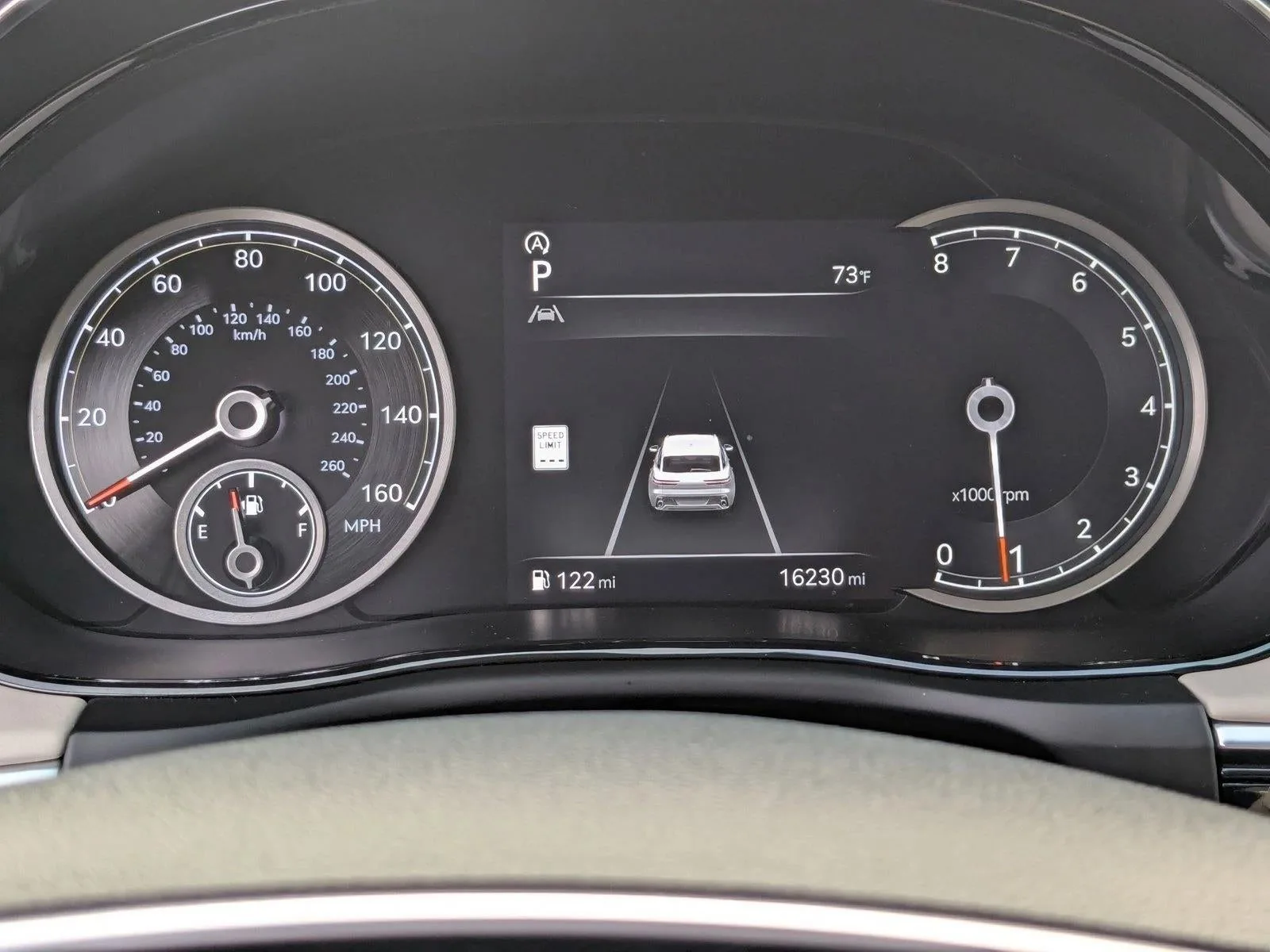 2024 Genesis GV70 2.5T photo 11