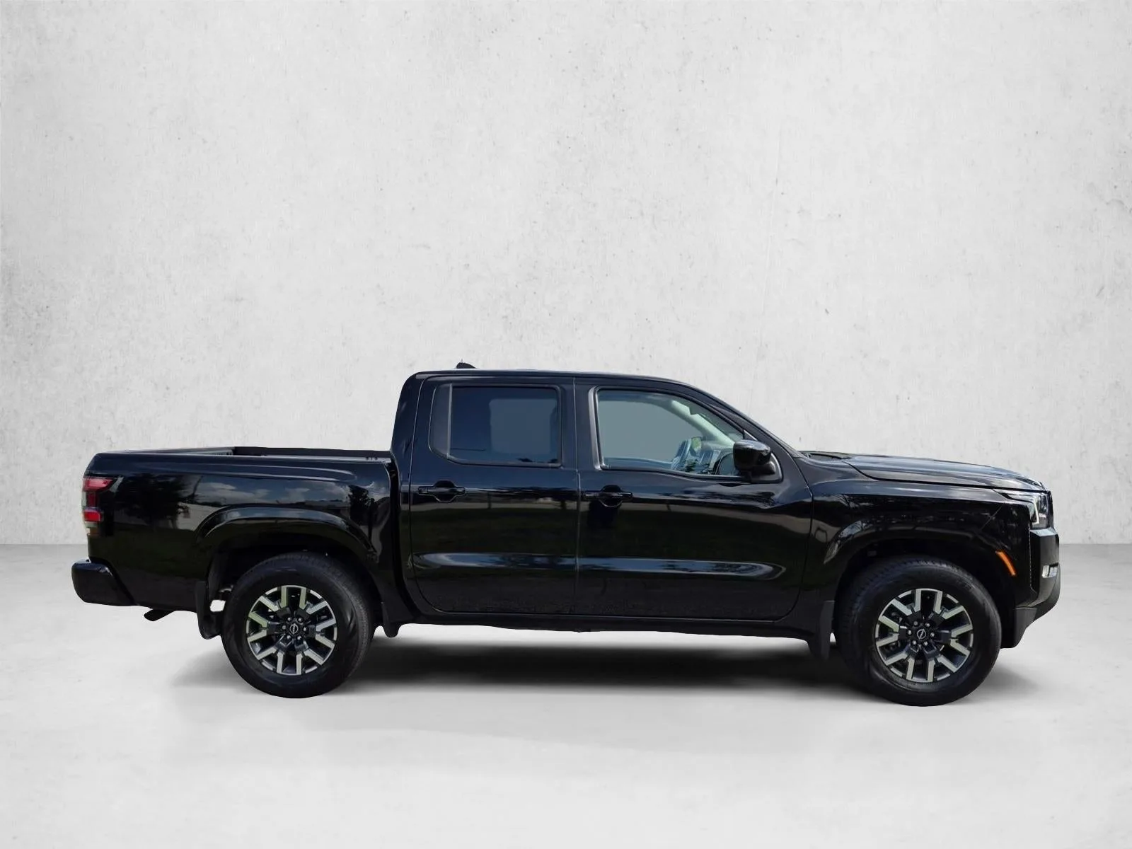 2022 Nissan Frontier Crew Cab 4x2 SV Auto photo 4