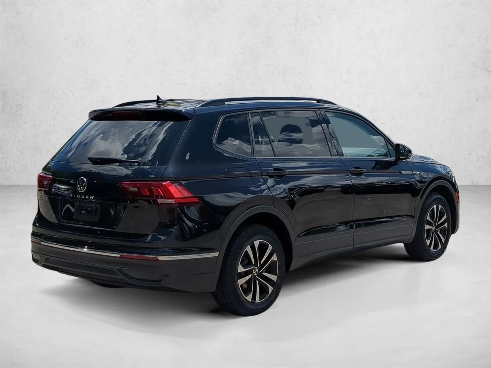 2024 Volkswagen Tiguan 2.0T S photo 5
