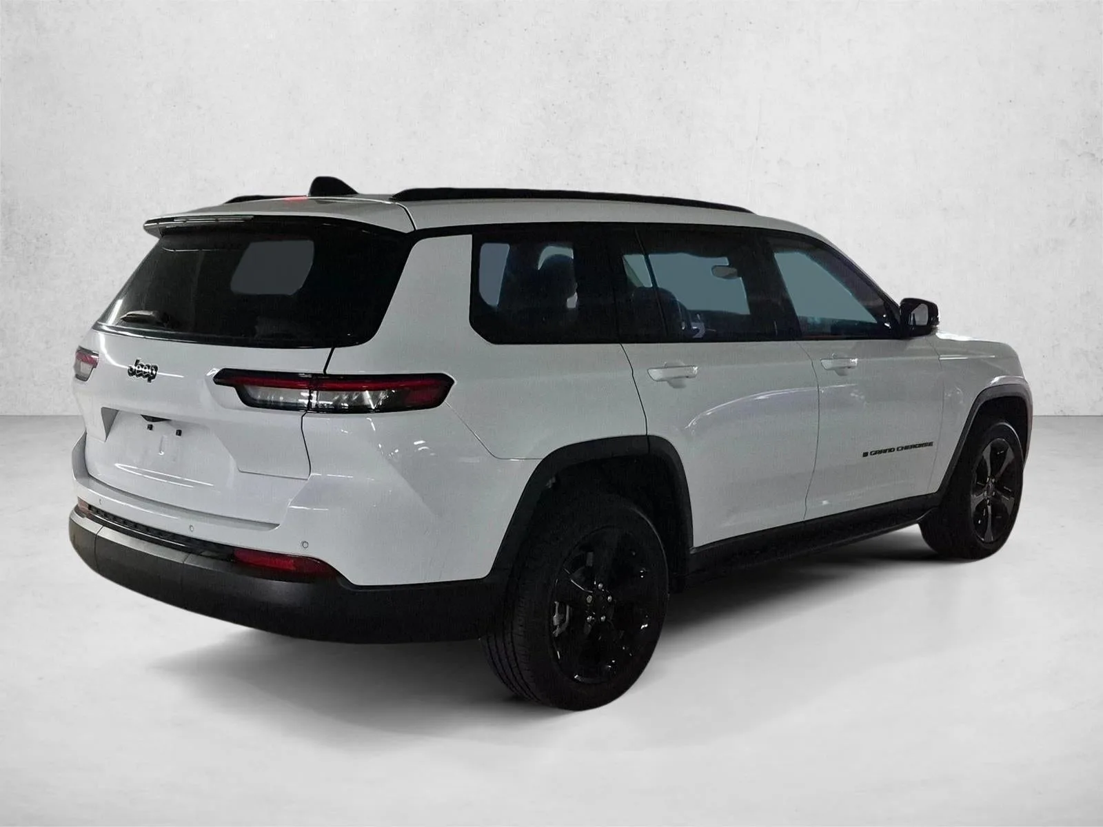 2023 Jeep Grand Cherokee L Altitude 4x2 photo 5