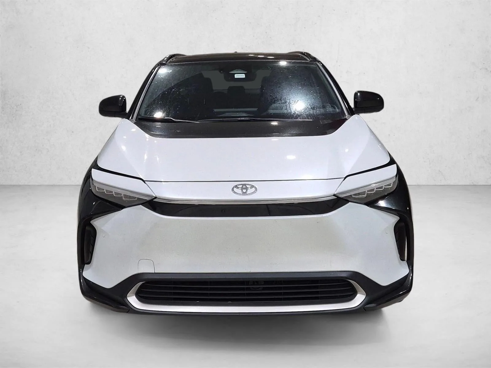 2023 Toyota bZ4X Limited FWD (Natl) photo 2