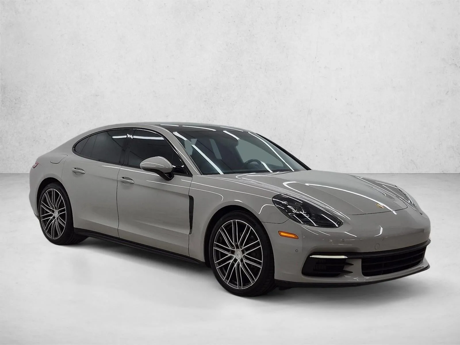 2020 Porsche Panamera 4S photo 3