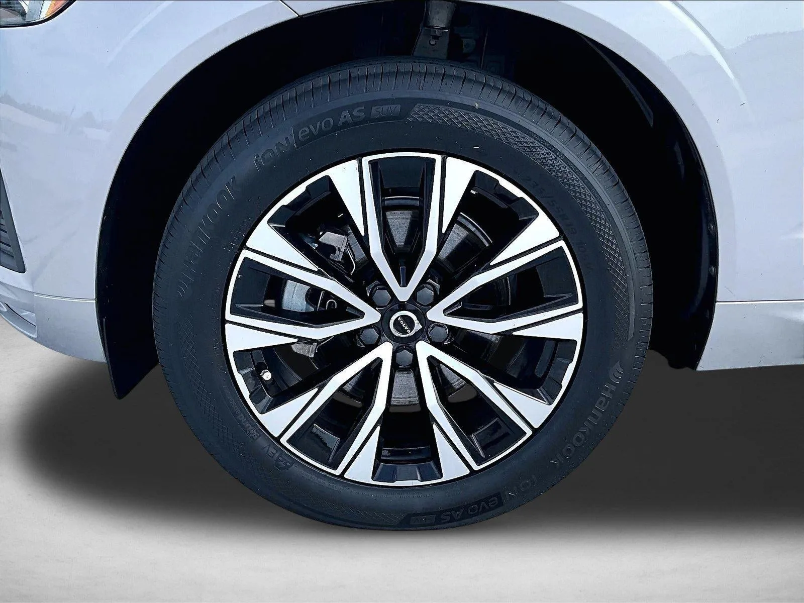 2023 Volvo XC60 Core photo 10